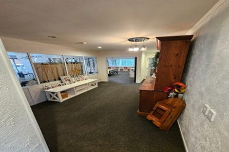 Photo of property in 824 West Coast Road, Oratia, Auckland, 0604