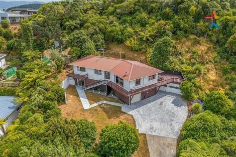 Photo of property in 42 Akatea Road, Korokoro, Lower Hutt, 5012