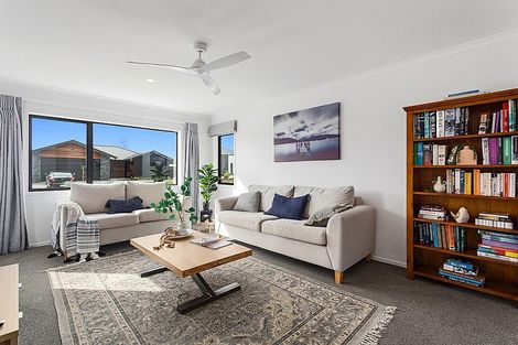 Photo of property in 1 Karearea Drive, Coastlands, Whakatane, 3120