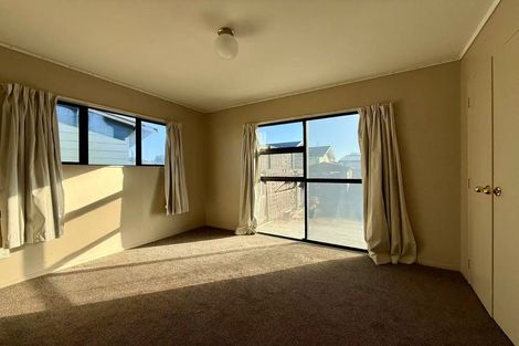 Photo of property in 19a Glenhaven Place, Te Atatu Peninsula, Auckland, 0610