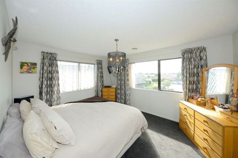 Photo of property in 20 Arden Place, Parklands, Christchurch, 8083