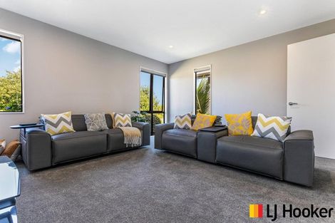 Photo of property in 98 Bushlake Way, Kingseat, Papakura, 2580