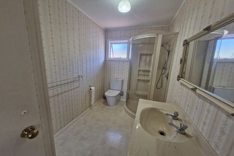 Photo of property in 13 Waikare Street, Karori, Wellington, 6012