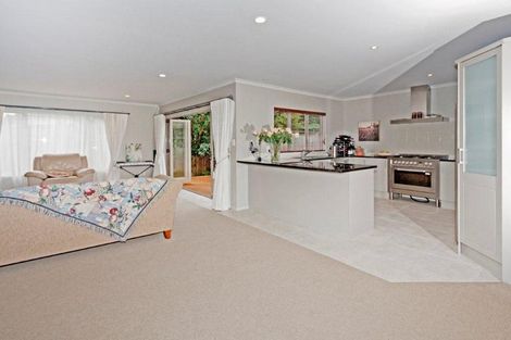 Photo of property in 29d Paparoa Road, Cockle Bay, Auckland, 2014