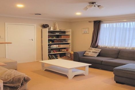 Photo of property in 41 Chorley Avenue, Massey, Auckland, 0614