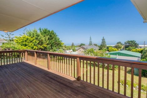 Photo of property in 3 Norna Grove, Waikawa Beach, Levin, 5573