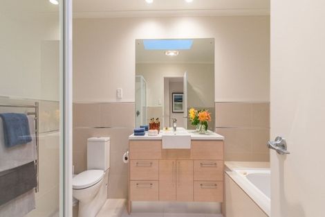 Photo of property in 24 Purchas Hill Drive, Stonefields, Auckland, 1072
