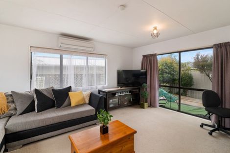 Photo of property in 2 Corinth Place, Sunnybrook, Rotorua, 3015