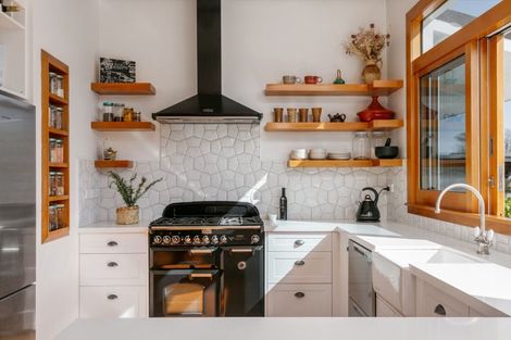 Photo of property in 218 Harris Street, Inner Kaiti, Gisborne, 4010