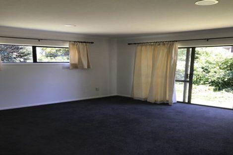 Photo of property in 14 Loloma Drive, Half Moon Bay, Auckland, 2012