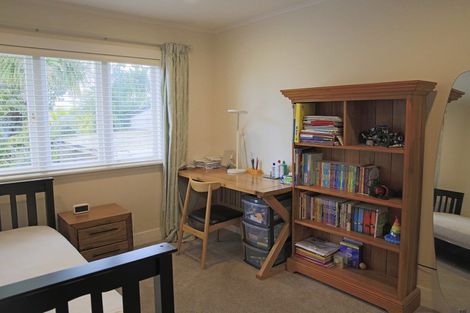 Photo of property in 1 Churchouse Road, Greenhithe, Auckland, 0632