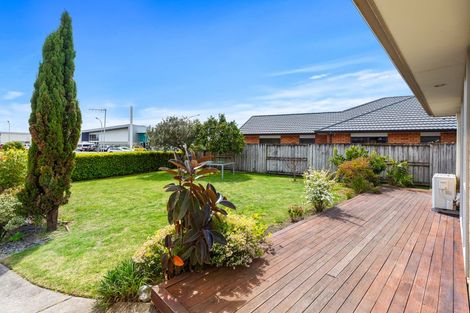 Photo of property in 27 Golden Sands Drive, Papamoa Beach, Papamoa, 3118