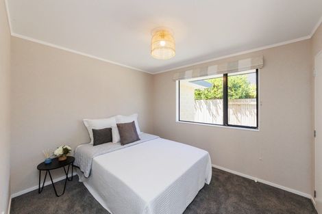 Photo of property in 12 Aspen Way, Kelvin Grove, Palmerston North, 4414