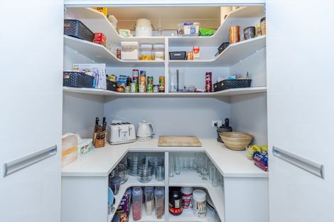 Photo of property in 54 Chedworth Avenue, Chedworth, Hamilton, 3210