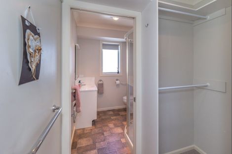 Photo of property in 180 Bath Street, Levin, 5510