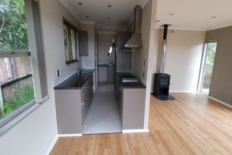 Photo of property in 19 Spence Road, Henderson, Auckland, 0612