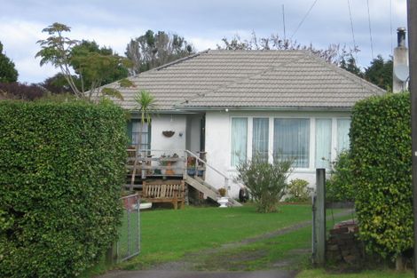 Photo of property in 2/194 Waimumu Road, Massey, Auckland, 0614