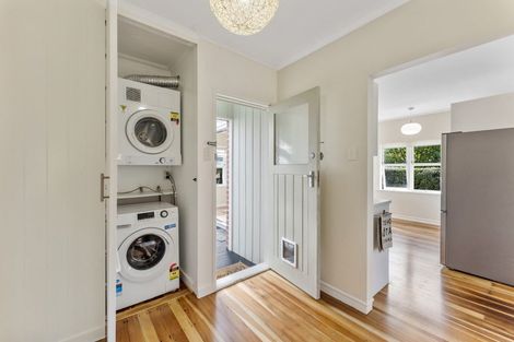 Photo of property in 26 Walton Avenue, Waikanae, 5036