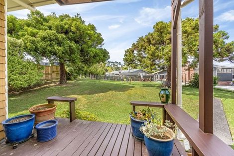 Photo of property in 6 September Place, Forrest Hill, Auckland, 0620