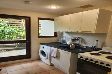 Photo of property in 21a Parr Terrace, Castor Bay, Auckland, 0620
