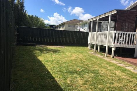 Photo of property in 1/6 Valdale Road, Henderson, Auckland, 0610