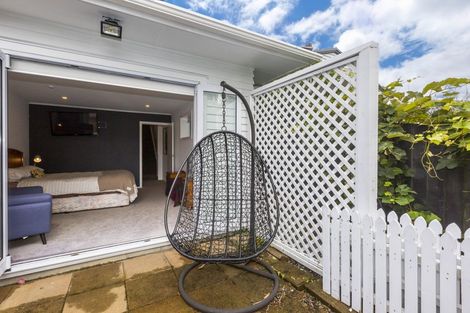 Photo of property in 44 Dowling Grove, Silverstream, Upper Hutt, 5019