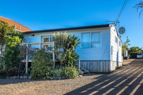 Photo of property in 8 Nikau Road, Oneroa, Waiheke Island, 1081