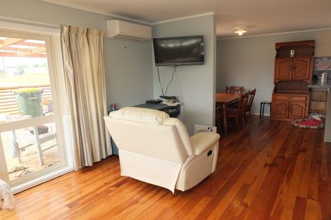 Photo of property in 8 Thomas Place, Foxton Beach, Foxton, 4815