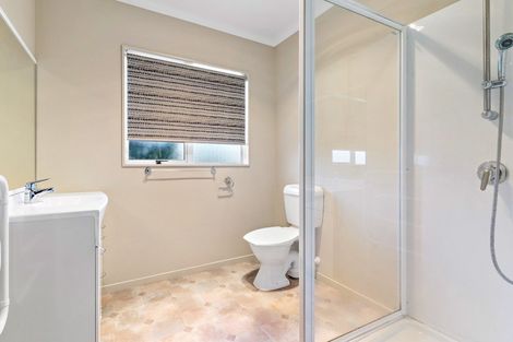 Photo of property in Holdsworth Villas, 1/2 William Donald Drive, Solway, Masterton, 5810