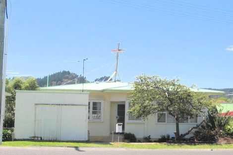 Photo of property in 1 Berry Street, Gisborne, 4010