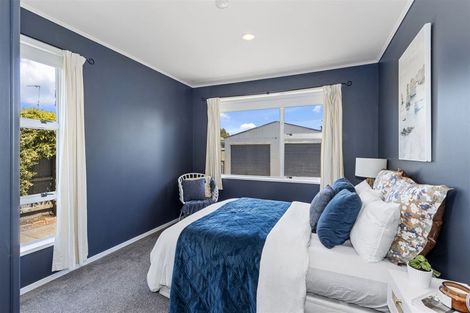 Photo of property in 30 Clivedon Place, Redwood, Christchurch, 8051