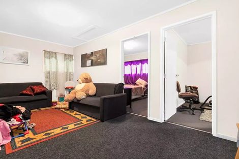 Photo of property in 3 Albertson Place, Manurewa, Auckland, 2102