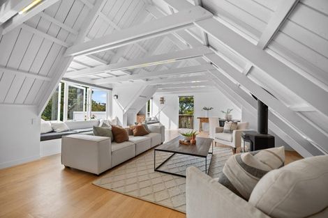 Photo of property in 194 Onewa Road, Birkenhead, Auckland, 0626