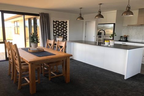 Photo of property in 26 Omahuru Road, Glenbrook, 2681