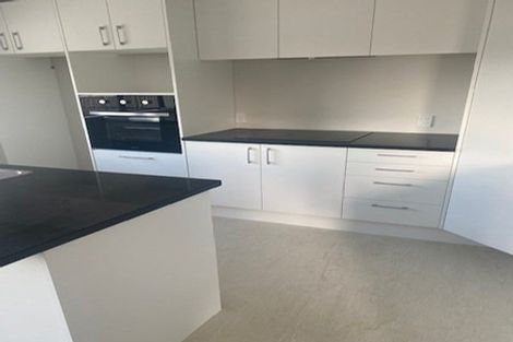 Photo of property in 26 Ranui Avenue, Ranui, Auckland, 0612