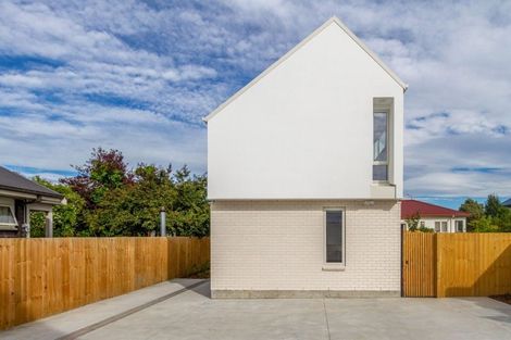 Photo of property in 2/43 Barbour Street, Waltham, Christchurch, 8011