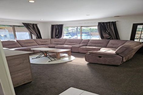 Photo of property in 824 West Coast Road, Oratia, Auckland, 0604