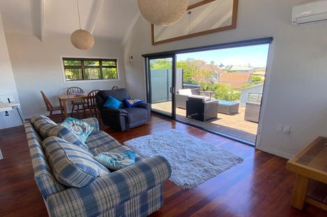 Photo of property in 55 Ardern Avenue, Stanmore Bay, Whangaparaoa, 0932