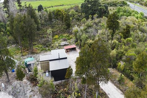 Photo of property in 902 Cape Foulwind Road, Cape Foulwind, 7892