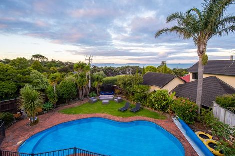 Photo of property in 14 Park Rise, Campbells Bay, Auckland, 0630