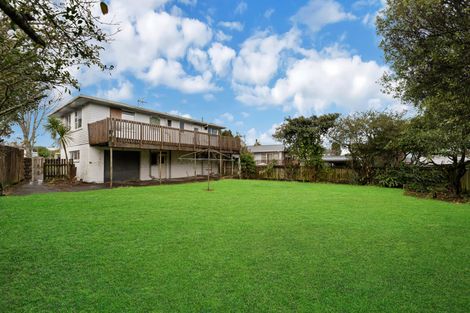 Photo of property in 12 Ozich Avenue, Te Atatu South, Auckland, 0610