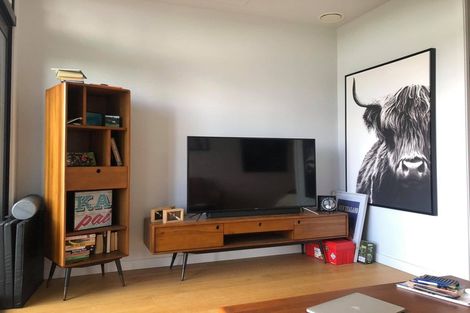 Photo of property in Frank Sargeson Apts, 205/80 Anzac Street, Takapuna, Auckland, 0622