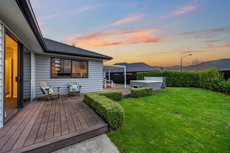 Photo of property in 7 Don Griffin Grove, Trentham, Upper Hutt, 5018