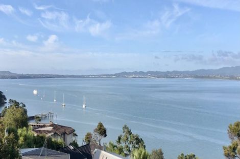 Photo of property in 32 Brigantine Drive, Beach Haven, Auckland, 0626