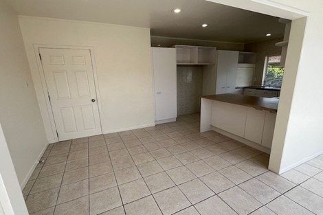 Photo of property in 53 Granger Road, Cockle Bay, Auckland, 2014