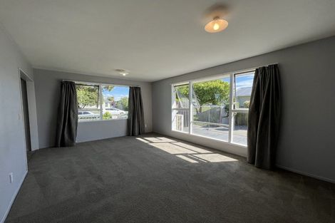 Photo of property in 8 Cob Crescent, Woolston, Christchurch, 8062