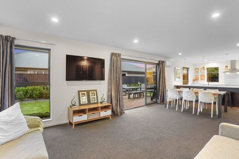 Photo of property in 55 Sequoia Way, Rangiora, 7400