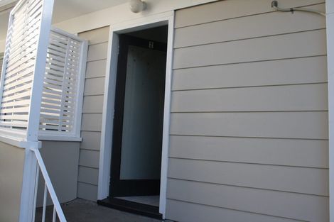 Photo of property in 2/119 Nile Road, Milford, Auckland, 0620