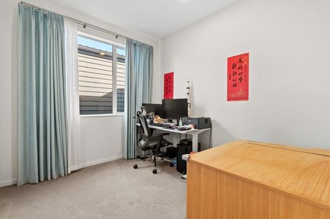 Photo of property in 6 Swamp Kauri Grove, Papakura, 2110