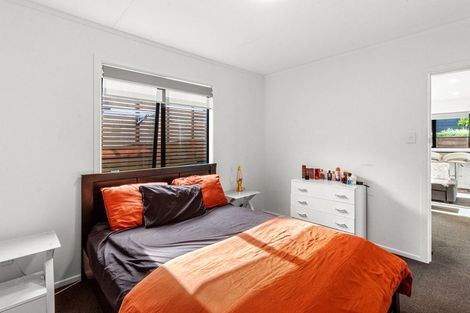 Photo of property in 17 Parsons Street, Vogeltown, New Plymouth, 4310